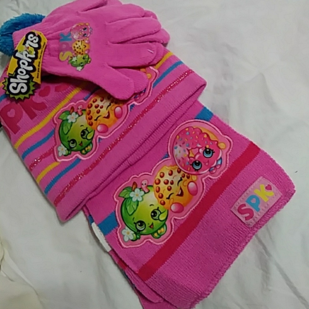 Shopkins Hat Gloves Scarf